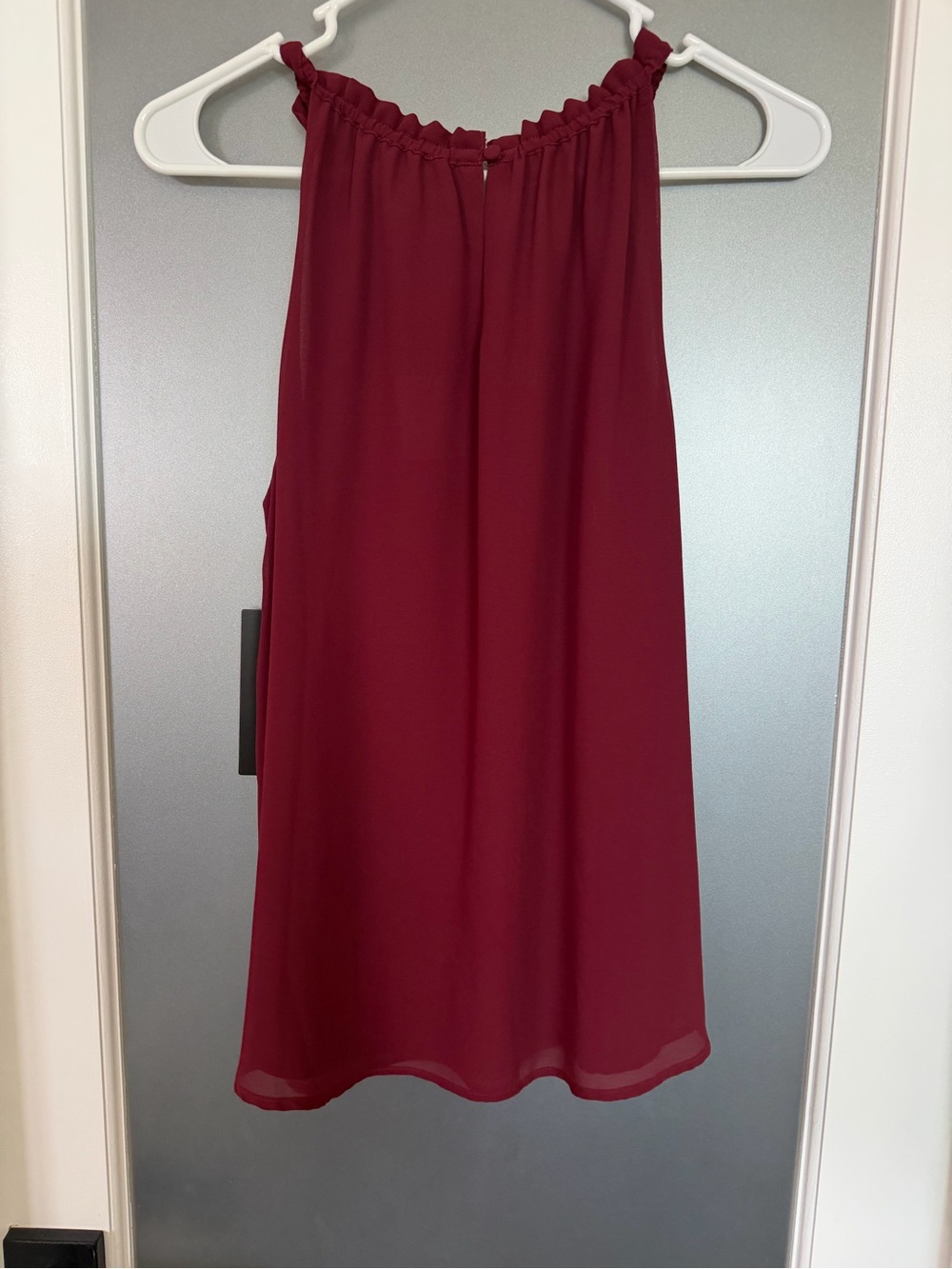 NWT Dailylook Burgundy High Ruffle Neck Sleeveless Halter Blouse